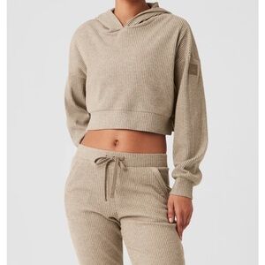Alo Yoga Muse Sweat Set
